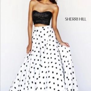 SHERI HILL DRESS VERY RARE SIZE 6